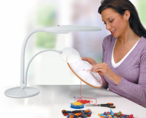 daylight-table-top-daylight-magnifying-lamp-73